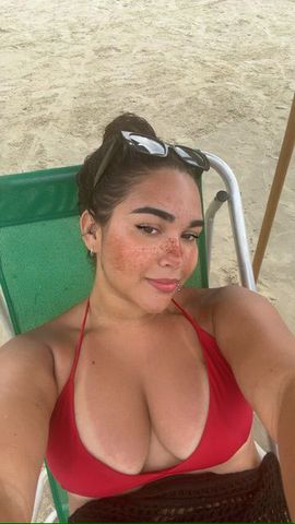 Olá amores hoje estou na região do abc 
Hoje no precinho a hora normal  meia  faço um oral bem gostoso e molhado, faço anal também consultar valores. 🥰🥰

Com local 
150$ meia hr 
200$ 1 hr