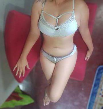 LADRONA DE ROLA MINHA BUCETINHA VAI ROUBA SUA ROLA E TIRA TODO SEU LEITINHO E DERRAMA NO MEU CORPO